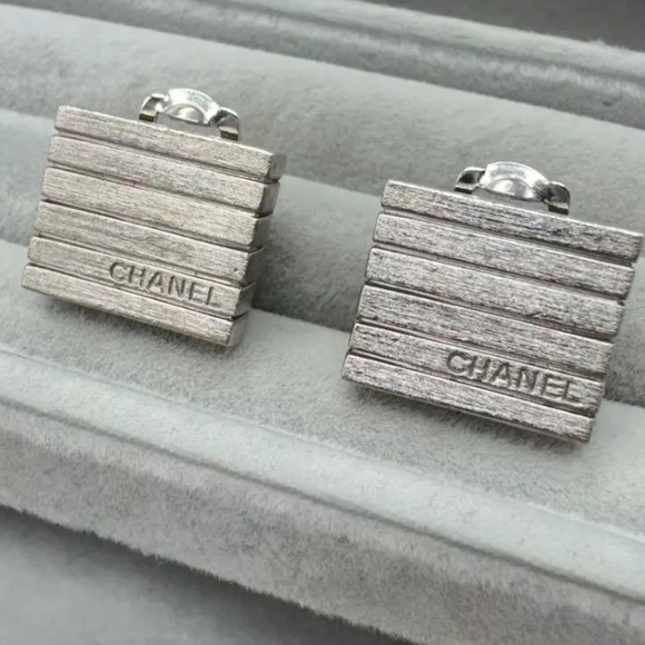 Chanel Rare Vintage Silver Earrings - Picture 2 of 12